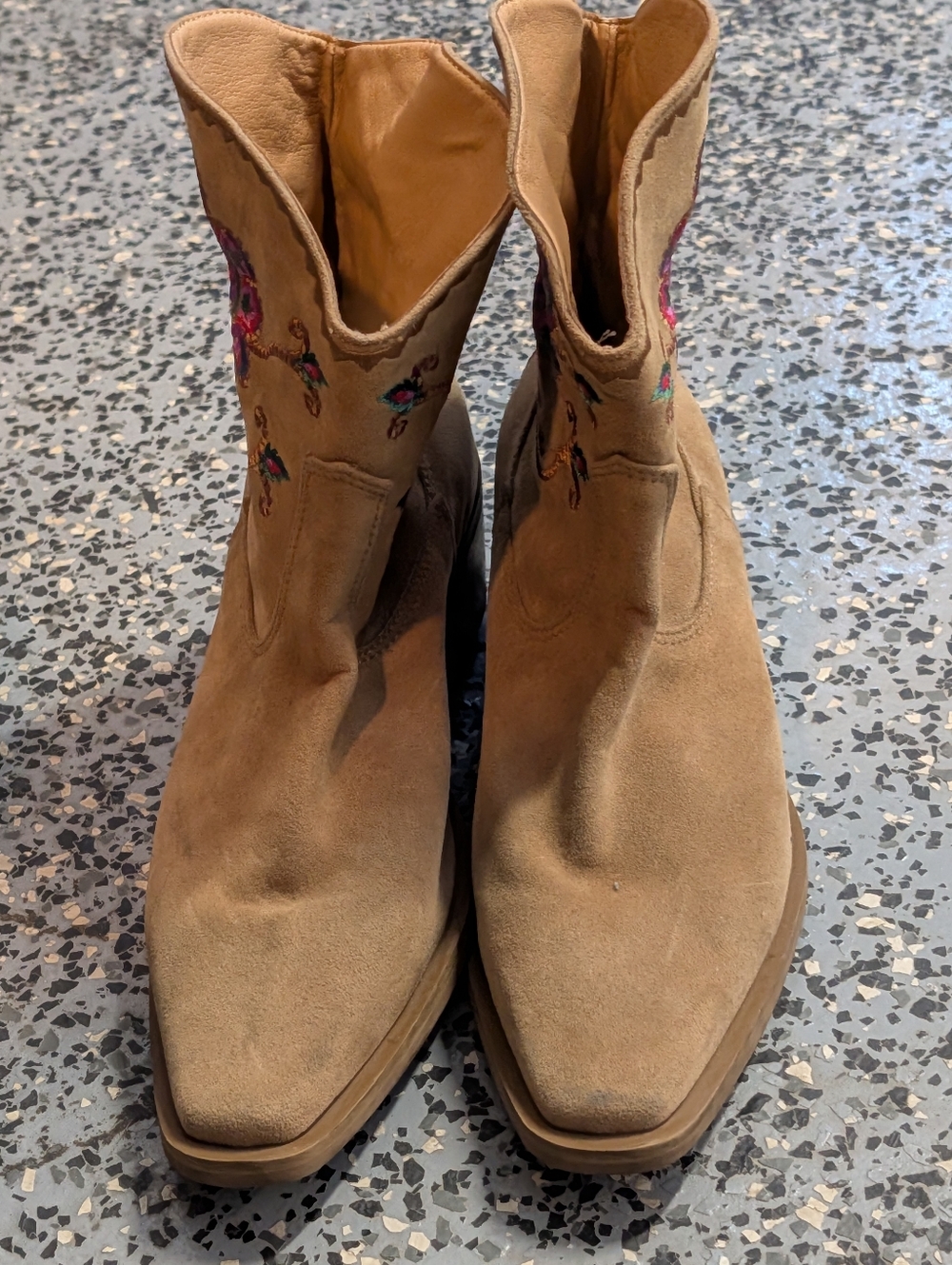 Farm Rio Marsala Boho Embroidered Ankle Western Leather Short Cowboy Boot Size 8 - Picture 3 of 11